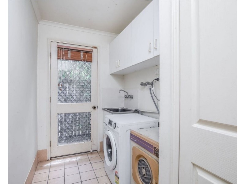 5 Lanai Drive, Burleigh Waters QLD 4220