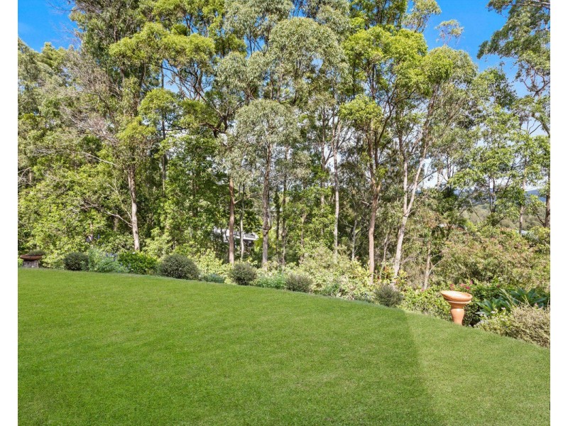 37 Hibertia Avenue, Elanora QLD 4221