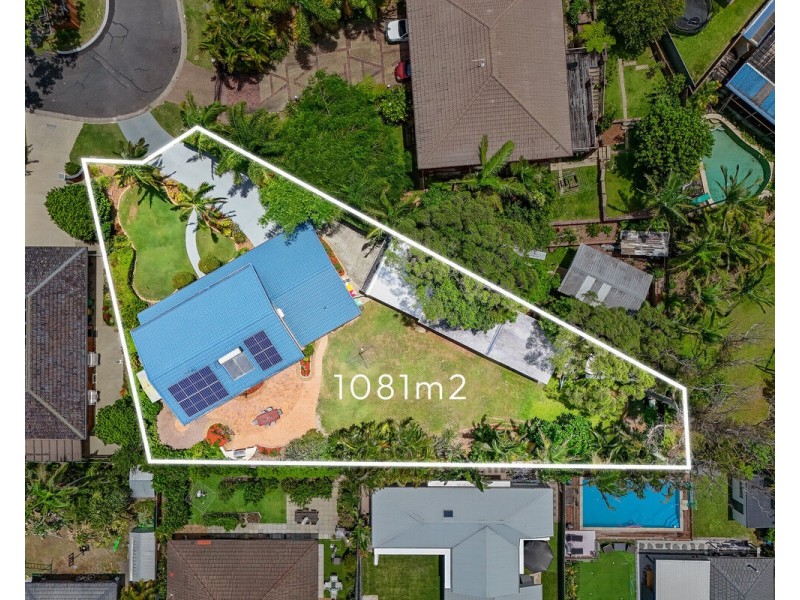 13 Myrtle Court, Palm Beach QLD 4221