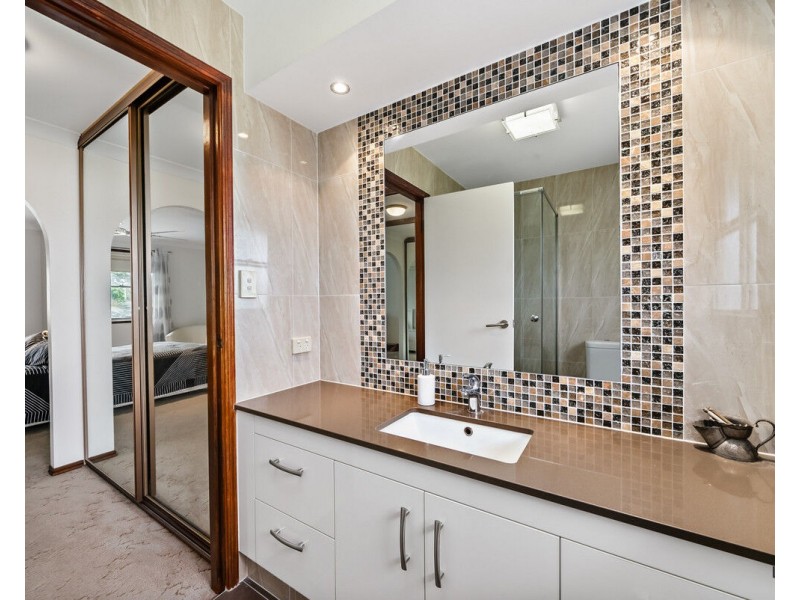 13 Myrtle Court, Palm Beach QLD 4221