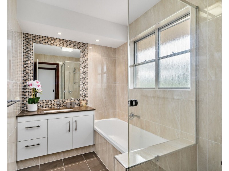 13 Myrtle Court, Palm Beach QLD 4221