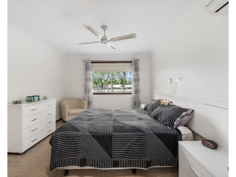 13 Myrtle Court, Palm Beach QLD 4221