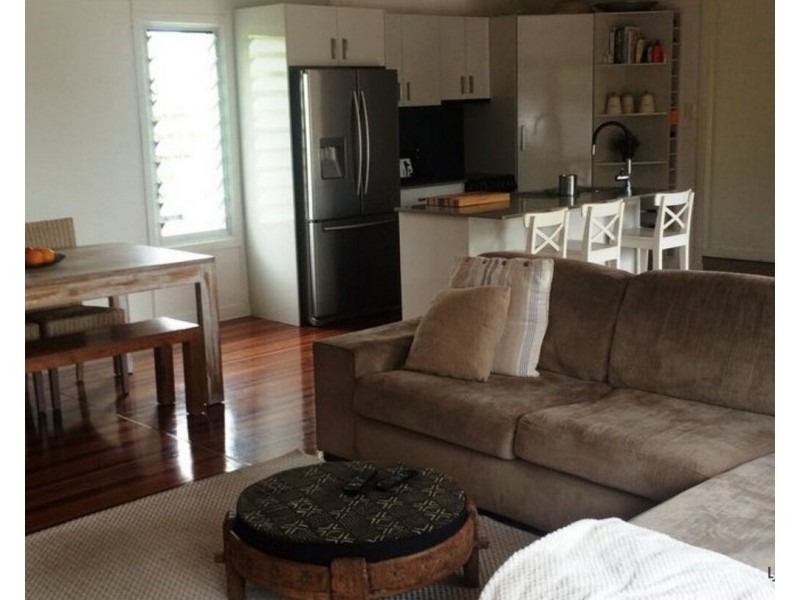 12 Tahiti Avenue, Palm Beach QLD 4221