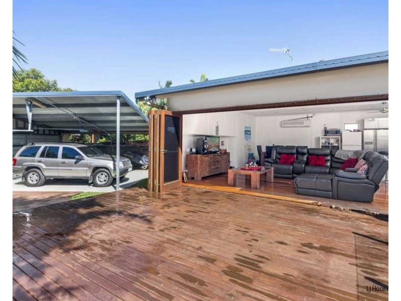 12 Tahiti Avenue, Palm Beach QLD 4221