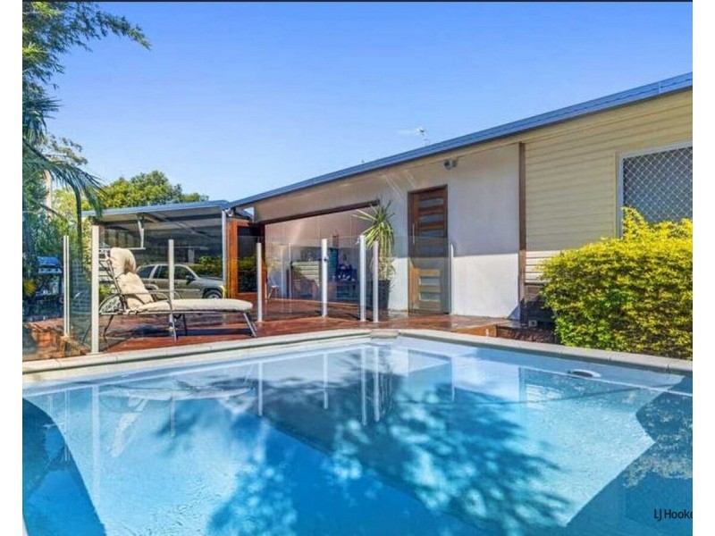 12 Tahiti Avenue, Palm Beach QLD 4221