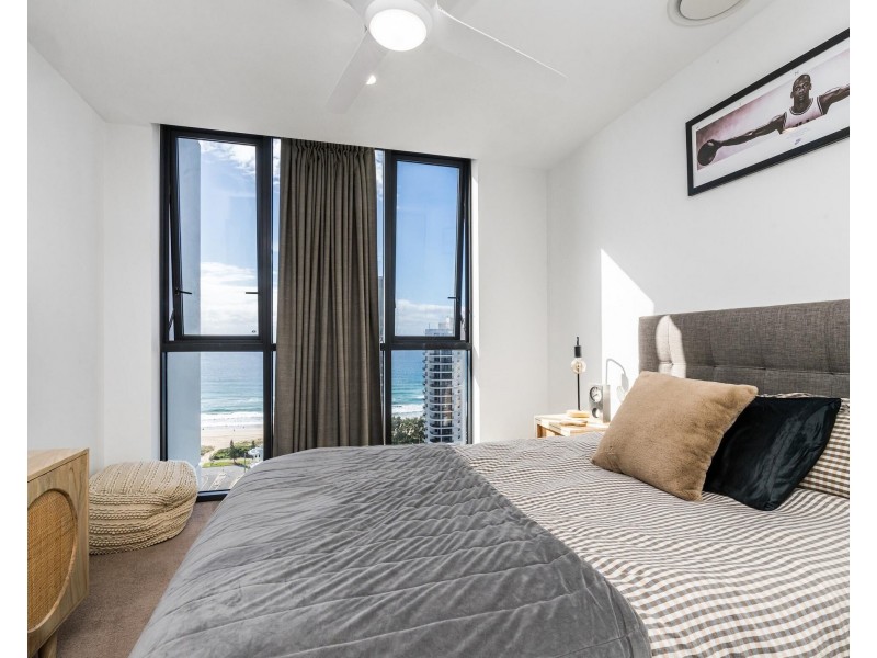 76/18 Chelsea Avenue, Broadbeach QLD 4218