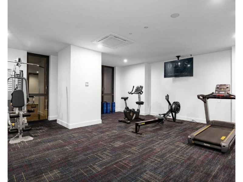 76/18 Chelsea Avenue, Broadbeach QLD 4218