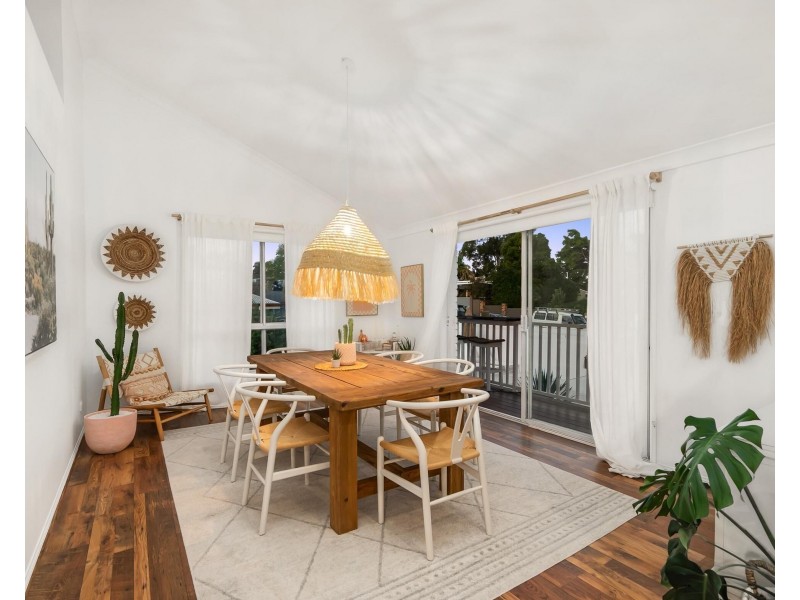 15 Jarrahdale Drive, Elanora QLD 4221