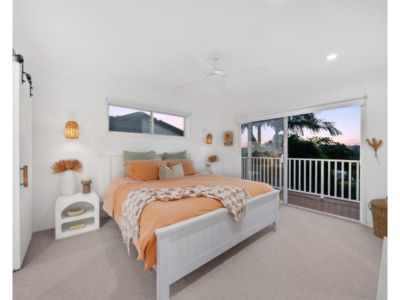 15 Jarrahdale Drive, Elanora QLD 4221