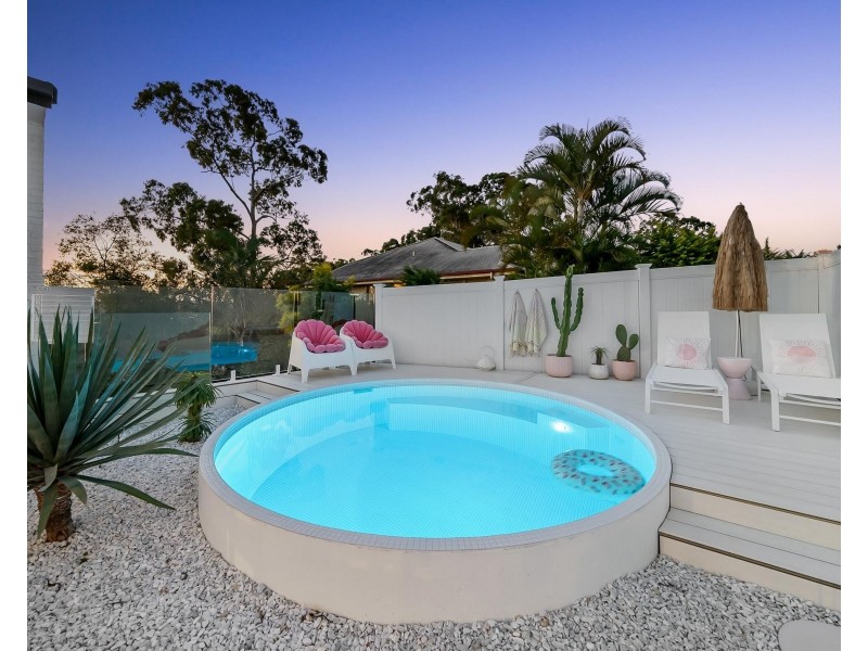 15 Jarrahdale Drive, Elanora QLD 4221