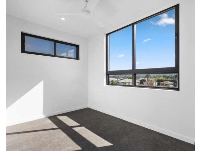 1/1034 Gold Coast Highway, Palm Beach QLD 4221