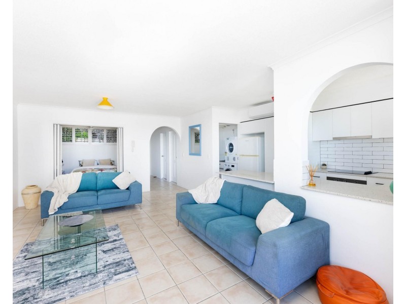 4/22 Marine Parade, Coolangatta QLD 4225