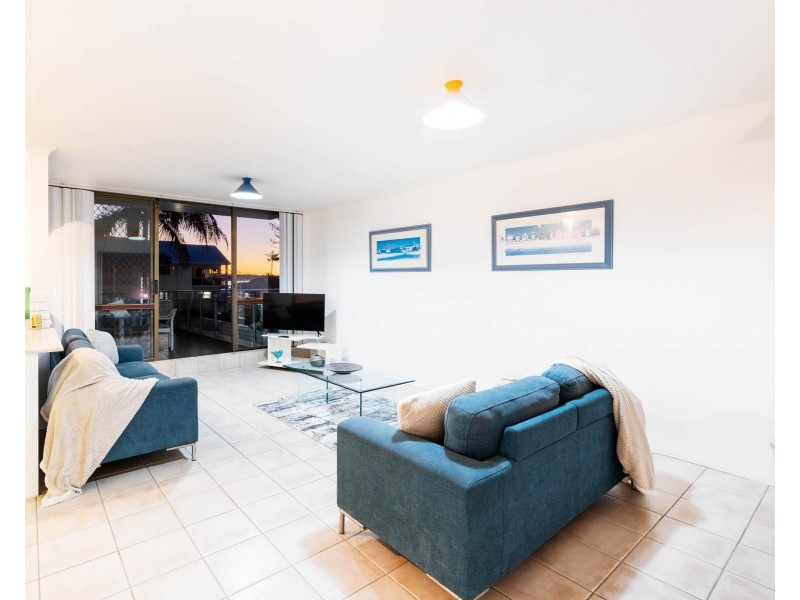 4/22 Marine Parade, Coolangatta QLD 4225