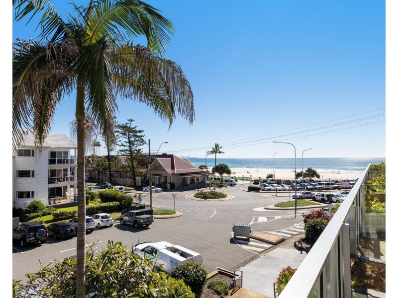 4/22 Marine Parade, Coolangatta QLD 4225
