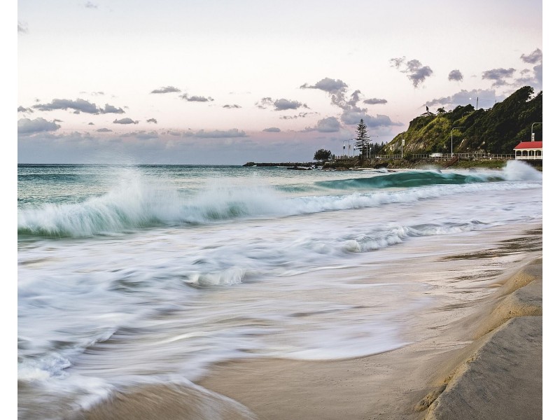 4/22 Marine Parade, Coolangatta QLD 4225