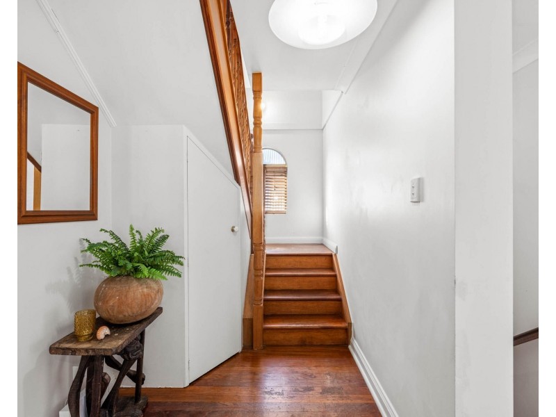 42 Tweed Street, Coolangatta QLD 4225