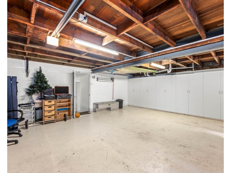 42 Tweed Street, Coolangatta QLD 4225