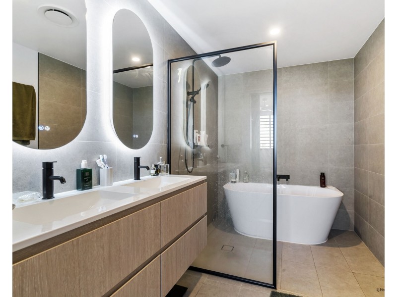 902/2 Mawarra Street, Palm Beach QLD 4221