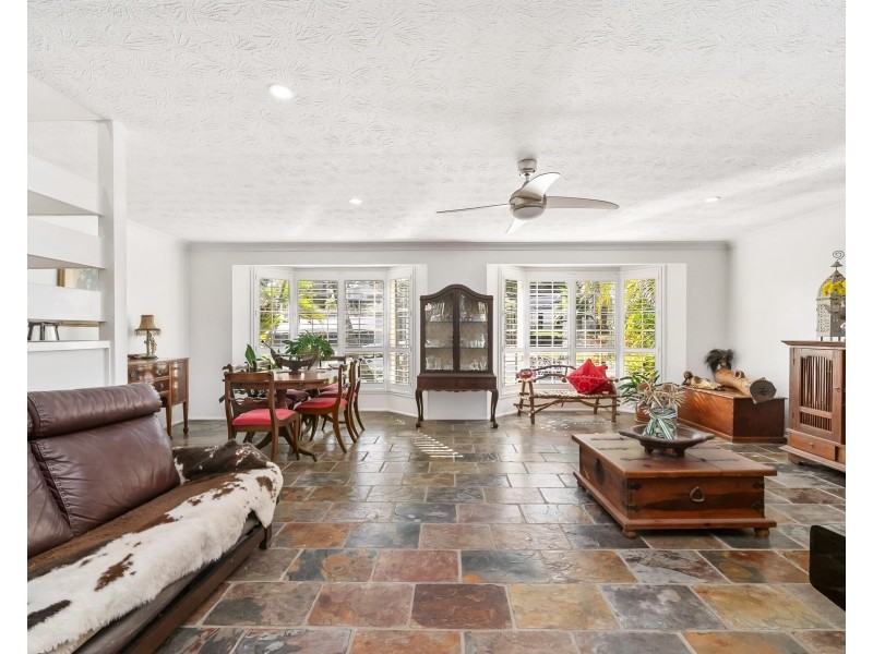 7 Wickepin Court, Elanora QLD 4221