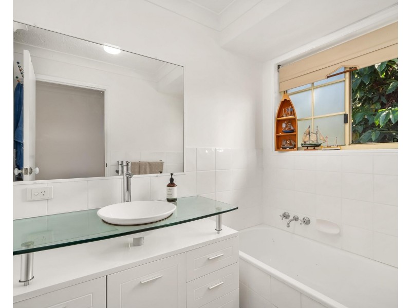 7 Wickepin Court, Elanora QLD 4221