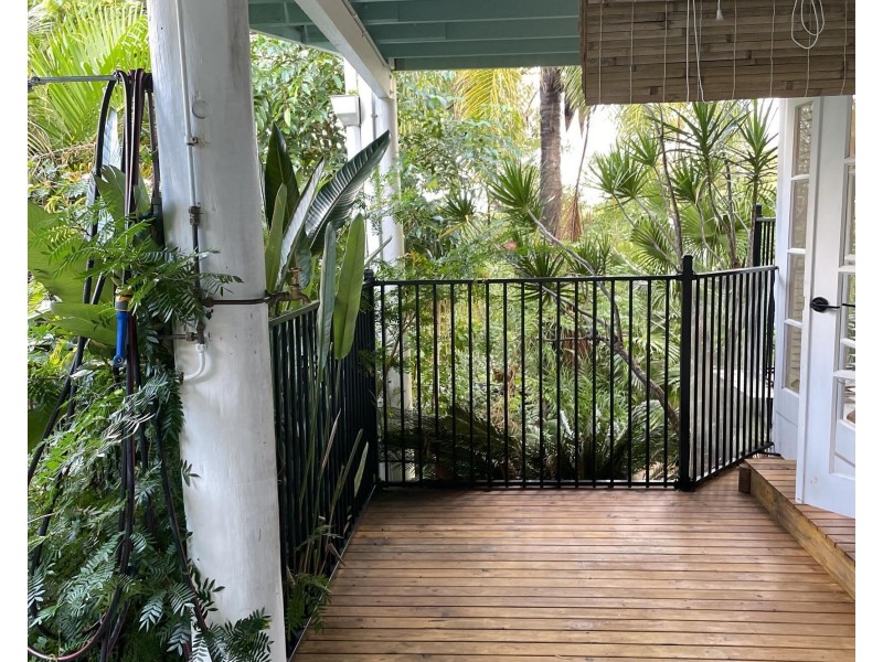 21A Attadale Court, Elanora QLD 4221