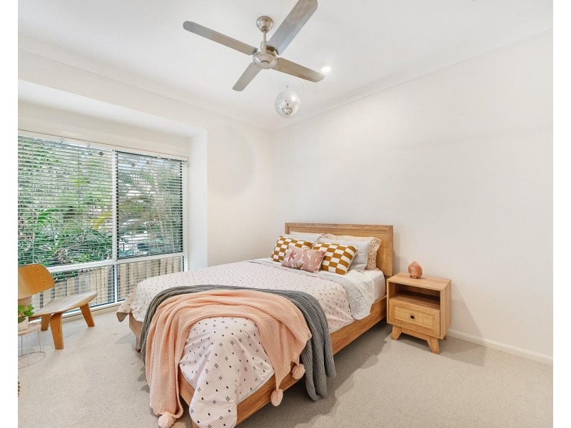 32 Jarrahdale Drive, Elanora QLD 4221