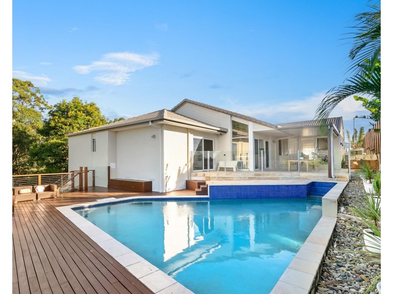 32 Jarrahdale Drive, Elanora QLD 4221