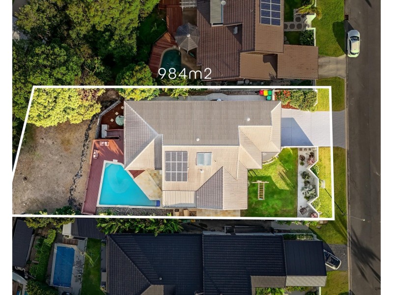 32 Jarrahdale Drive, Elanora QLD 4221