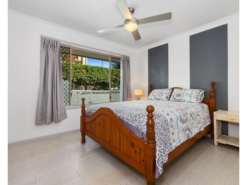 70 Dutton Street, Coolangatta QLD 4225