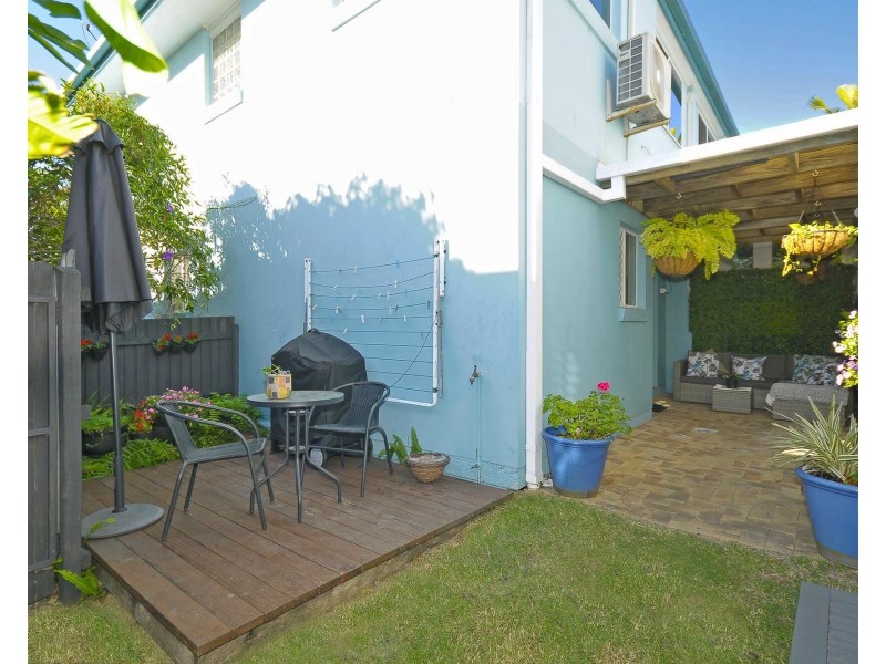2/5-7 Hillcrest Avenue, Tugun QLD 4224