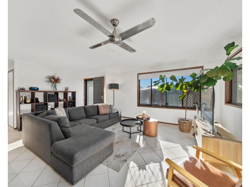 52 Seventh Avenue, Palm Beach QLD 4221