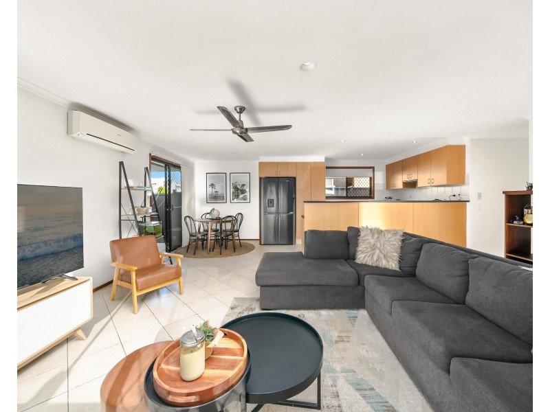 52 Seventh Avenue, Palm Beach QLD 4221