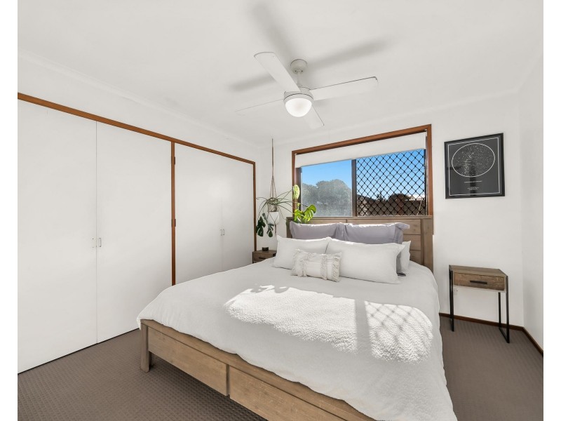 52 Seventh Avenue, Palm Beach QLD 4221