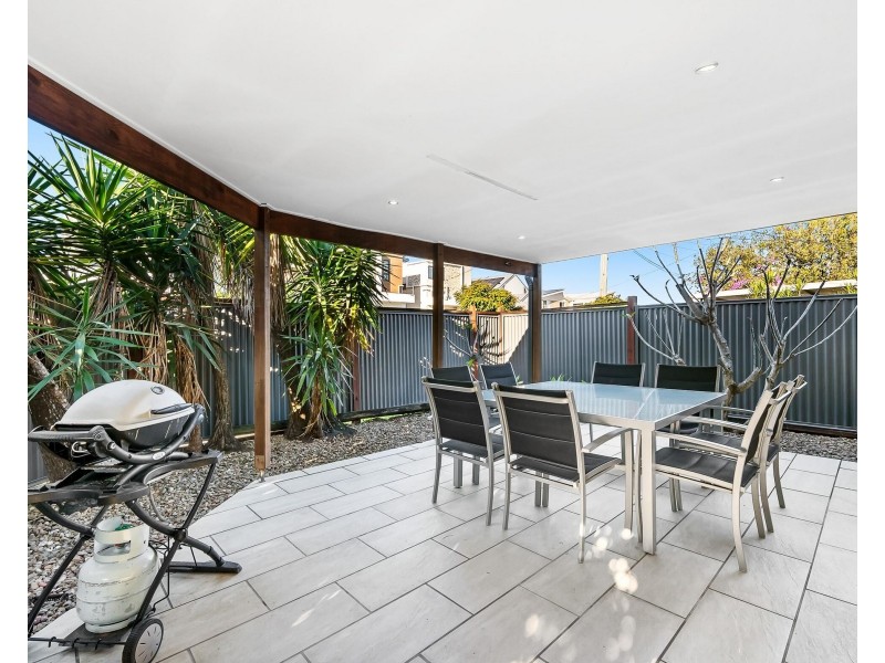52 Seventh Avenue, Palm Beach QLD 4221