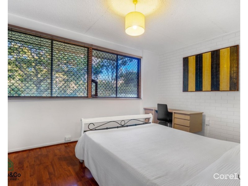 1/14 White Street, Southport QLD 4215
