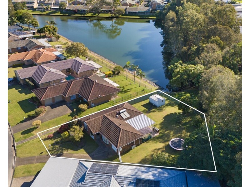 36 Togos Avenue, Currumbin Waters QLD 4223