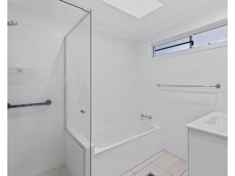 32/4 Itong Place, Currumbin Waters QLD 4223