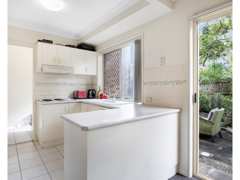 11/32 Billington Street, Labrador QLD 4215