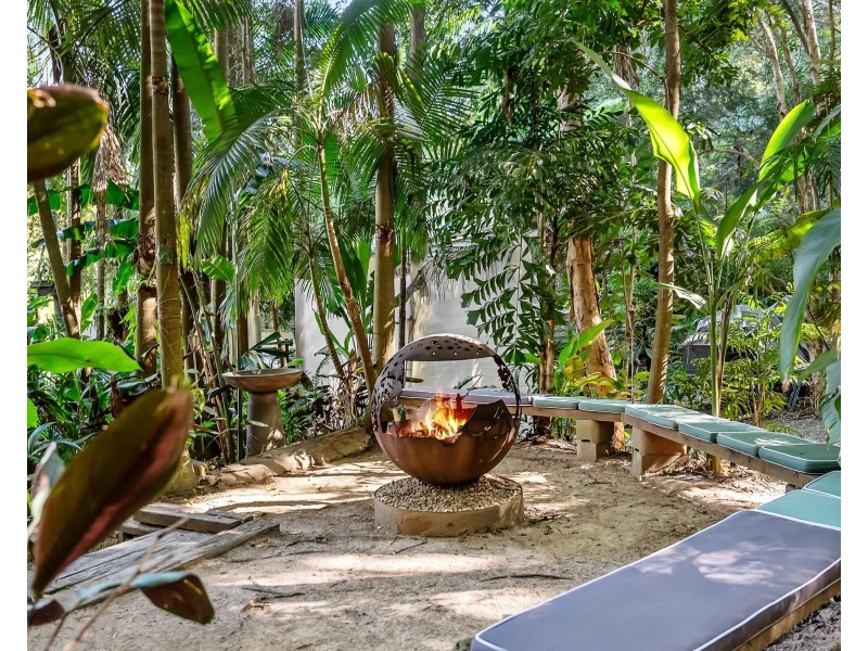 25 Esperance Close, Elanora QLD 4221