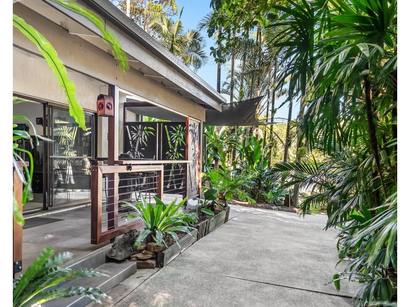 25 Esperance Close, Elanora QLD 4221