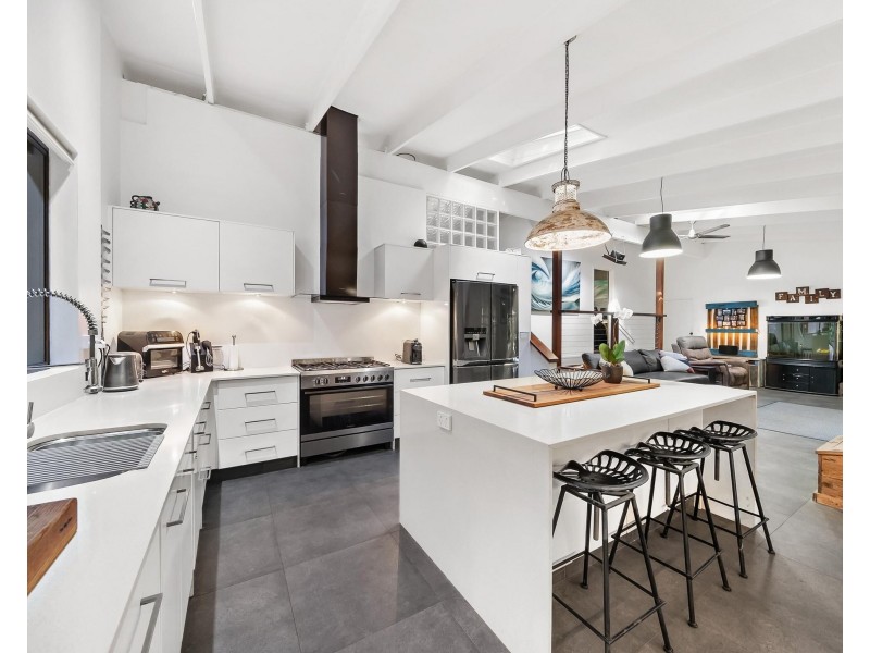 25 Esperance Close, Elanora QLD 4221