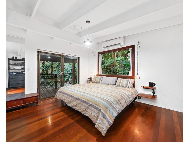 25 Esperance Close, Elanora QLD 4221