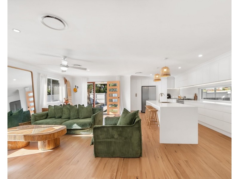 25 Kitchener Street, Tugun QLD 4224