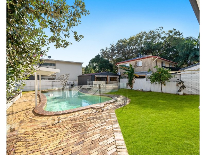 25 Kitchener Street, Tugun QLD 4224