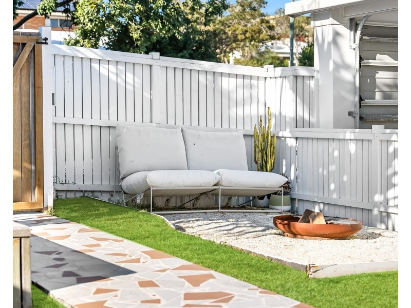 25 Kitchener Street, Tugun QLD 4224