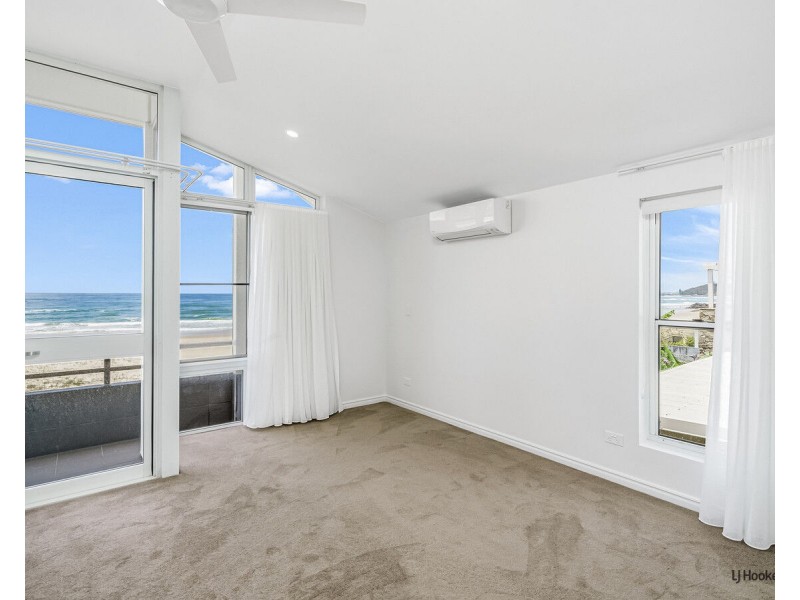 245 Jefferson Lane, Palm Beach QLD 4221