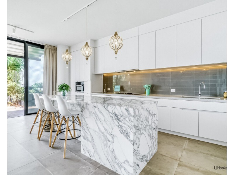 2/1331 Gold Coast Highway, Palm Beach QLD 4221