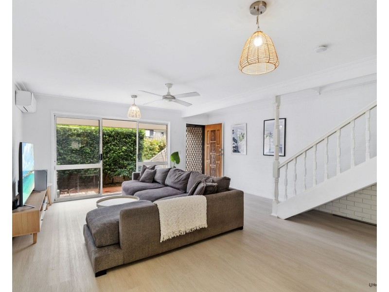 7/52-60 Bordeaux Parade, Mermaid Waters QLD 4218