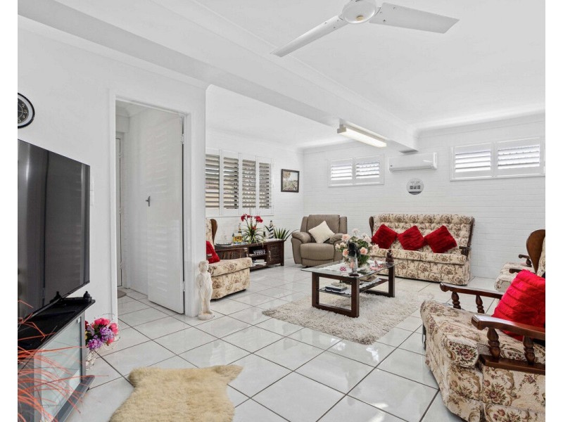 13 Egret Avenue, Burleigh Waters QLD 4220
