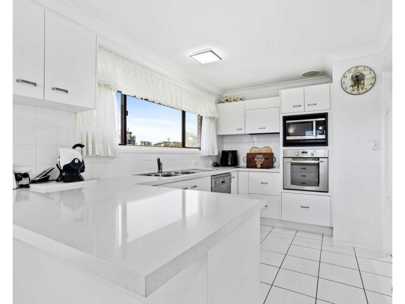 13 Egret Avenue, Burleigh Waters QLD 4220